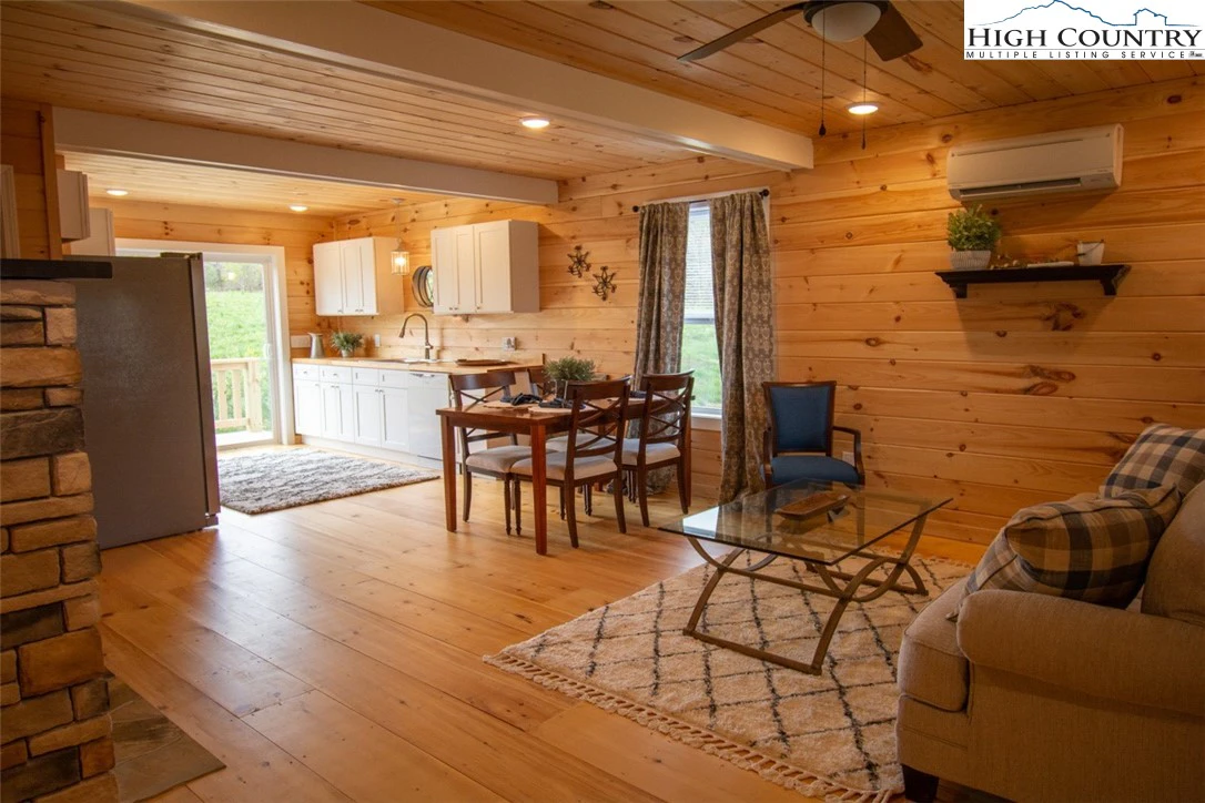 Image number 21 for the current listing