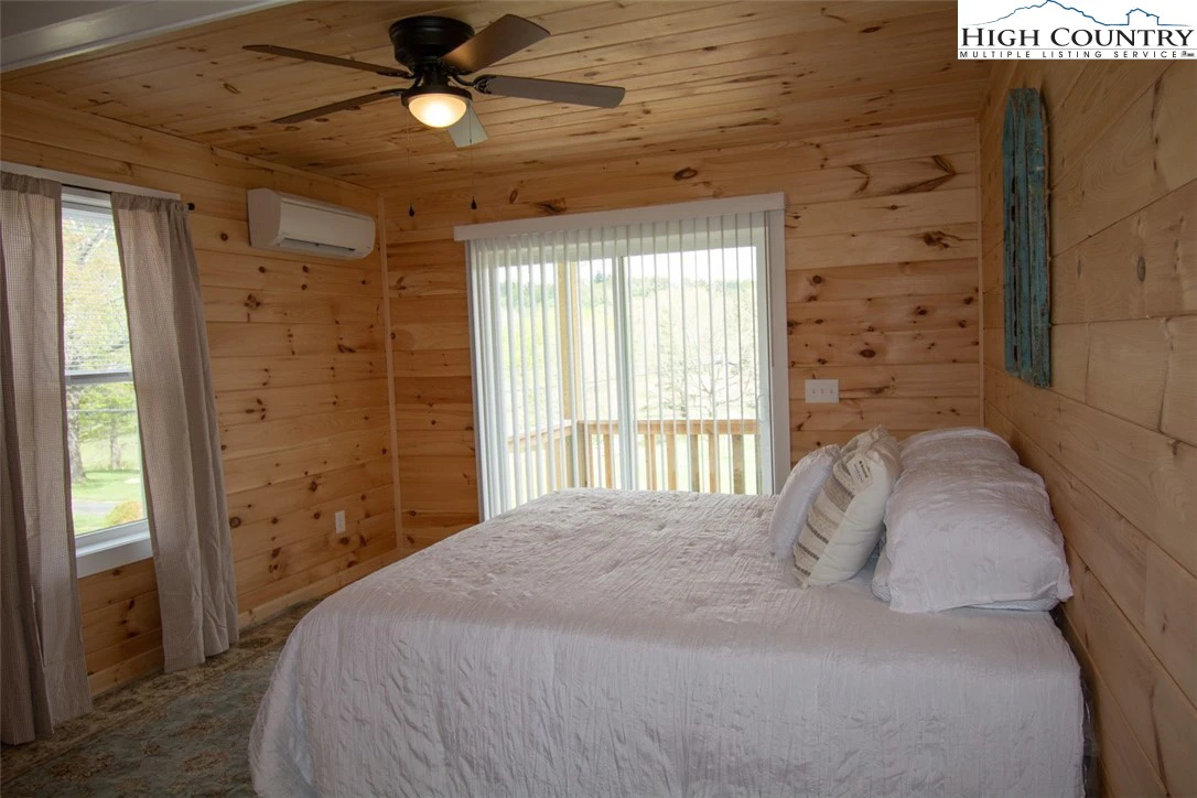 Image number 13 for the current listing