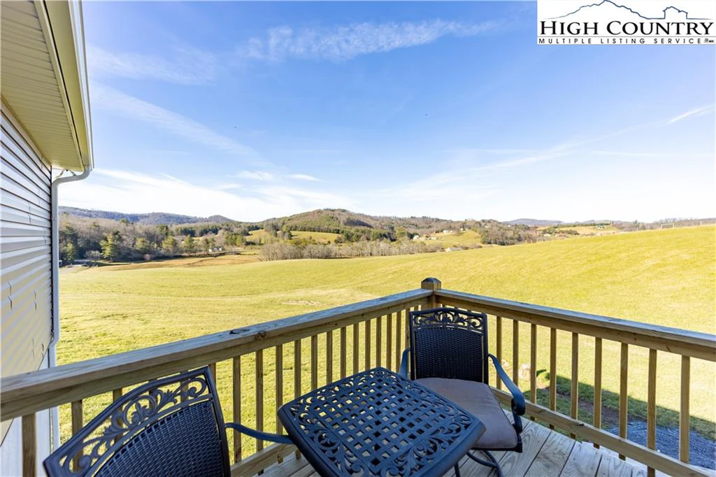 Image number 11 for the current listing