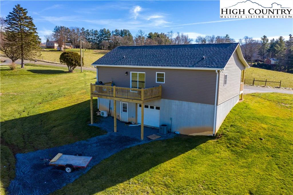 Image number 16 for the current listing