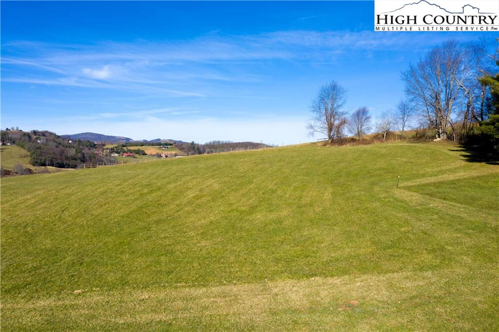 Image number 19 for the current listing