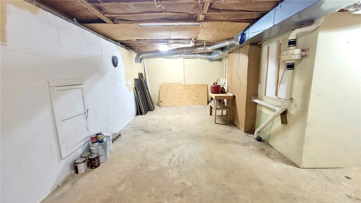 Image number 8 for the current listing