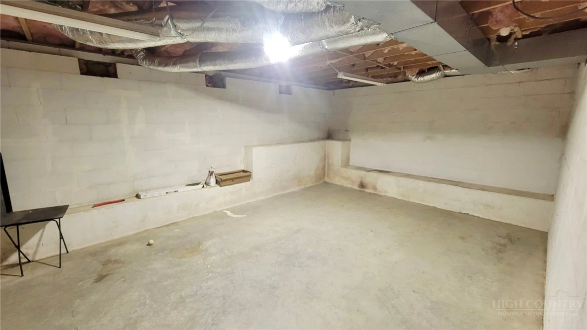 Image number 7 for the current listing