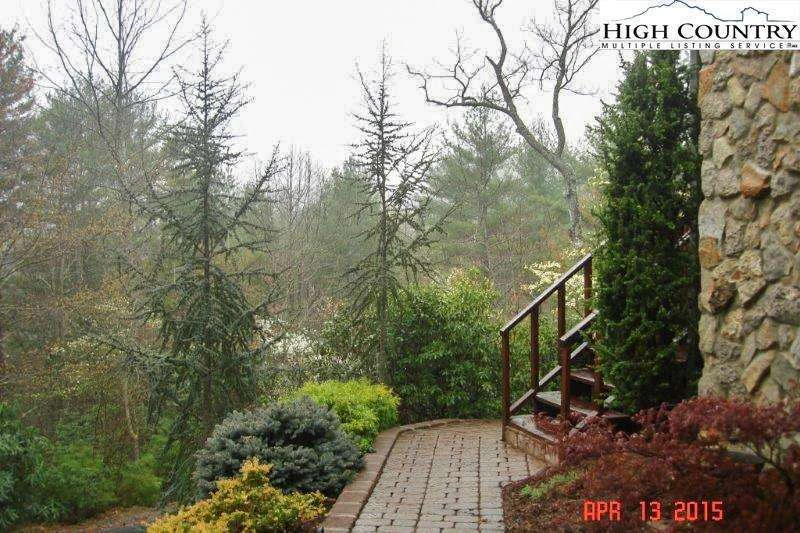 Image number 11 for the current listing