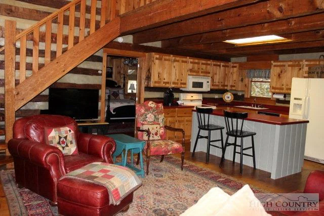 Image number 11 for the current listing