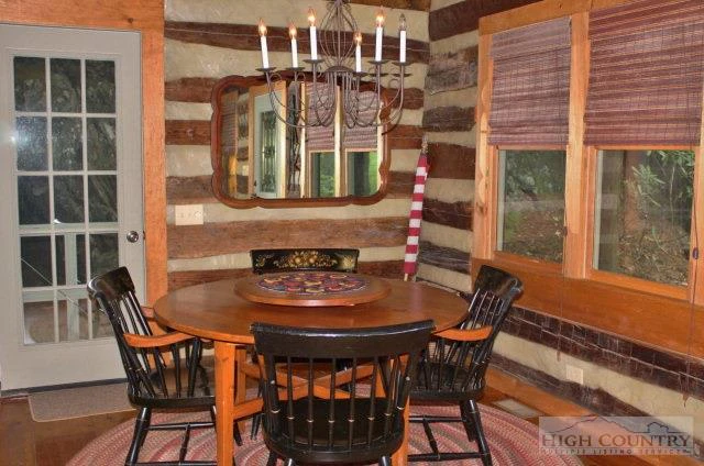 Image number 7 for the current listing