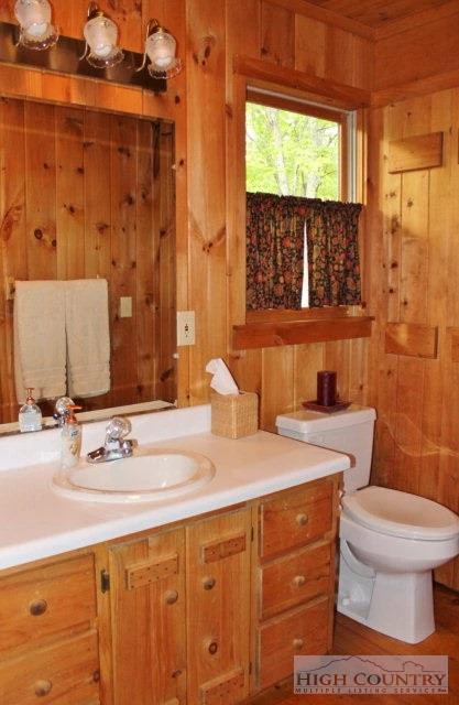 Image number 5 for the current listing
