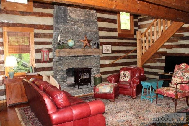 Image number 21 for the current listing