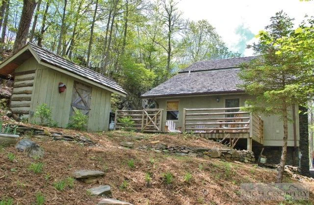 Image number 17 for the current listing