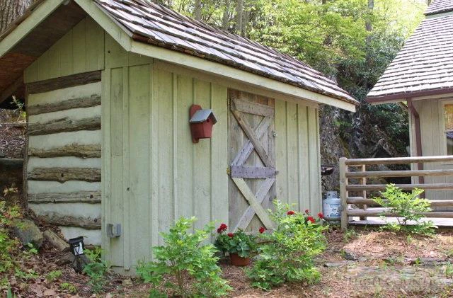 Image number 14 for the current listing