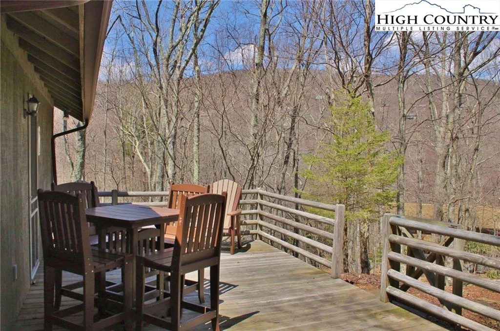 Image number 8 for the current listing
