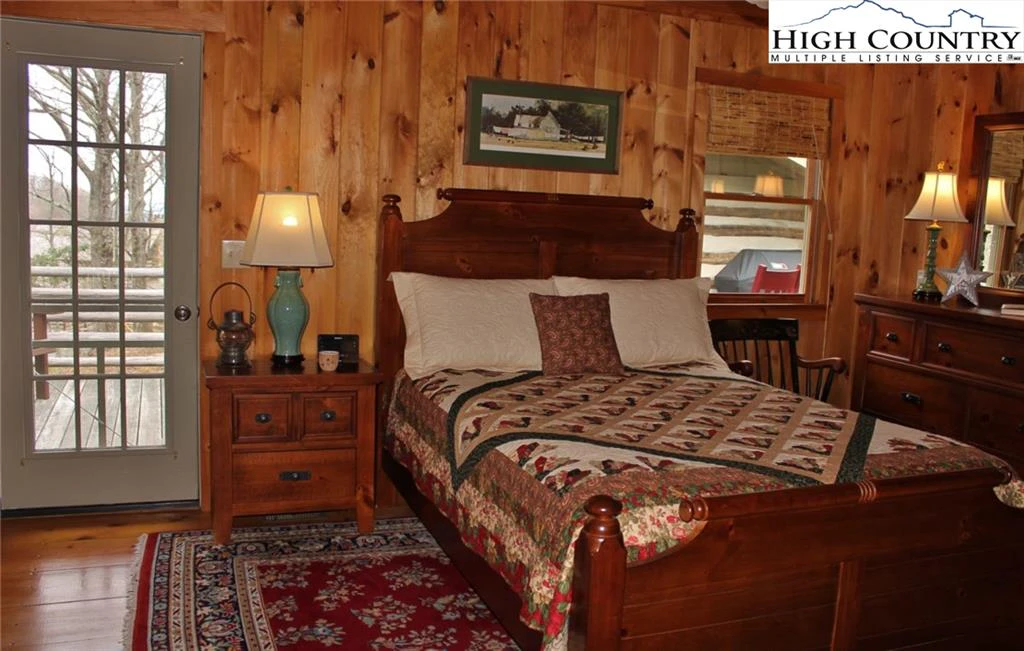 Image number 6 for the current listing