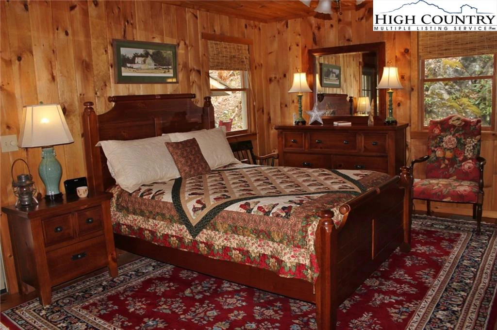 Image number 5 for the current listing