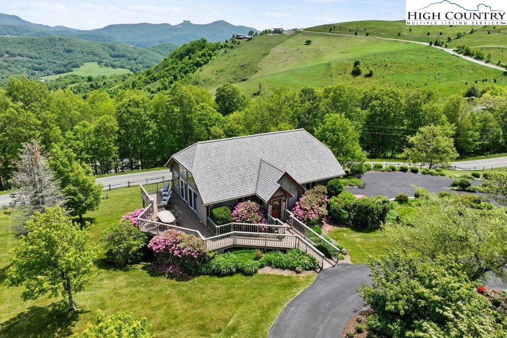 Image number 12 for the current listing