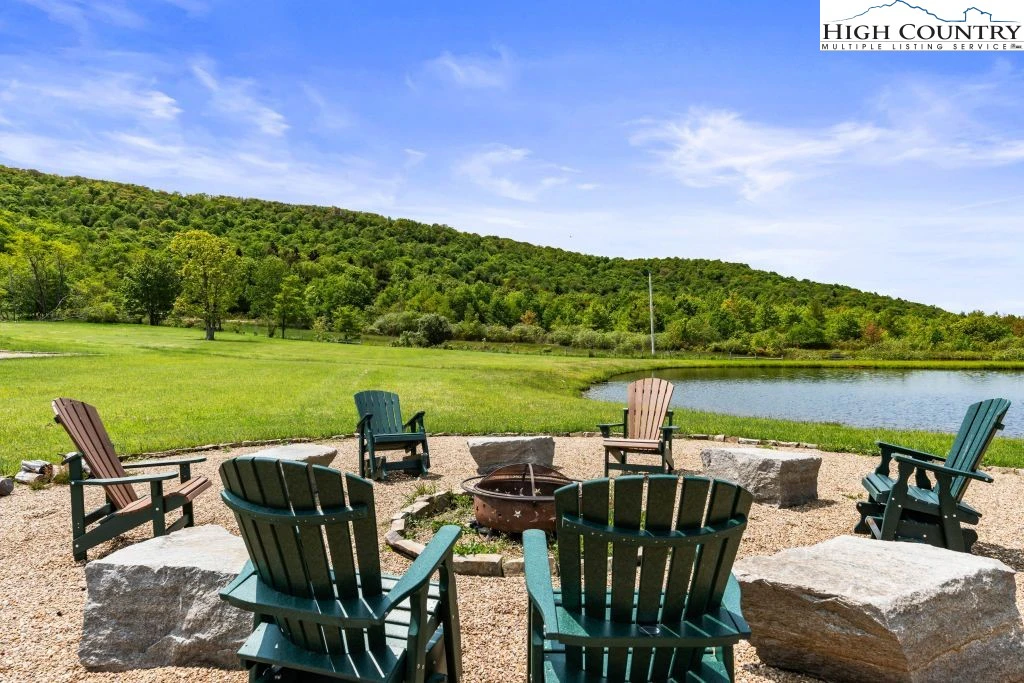 Image number 21 for the current listing