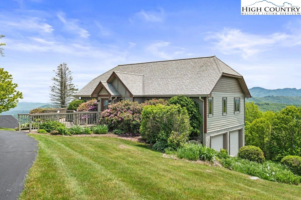 Image number 11 for the current listing