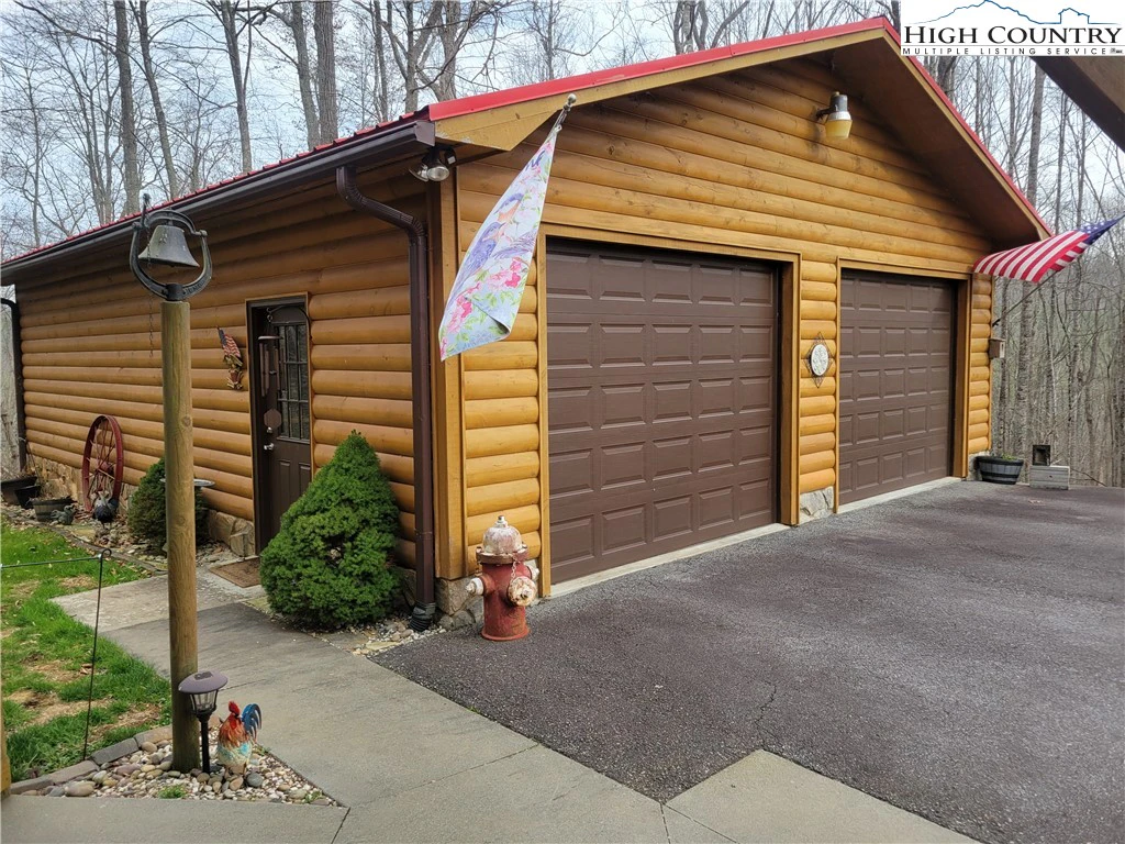 Image number 7 for the current listing
