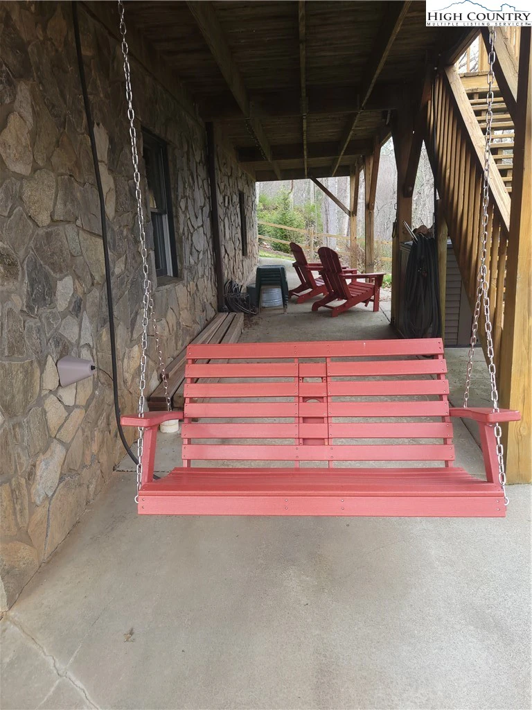 Image number 13 for the current listing