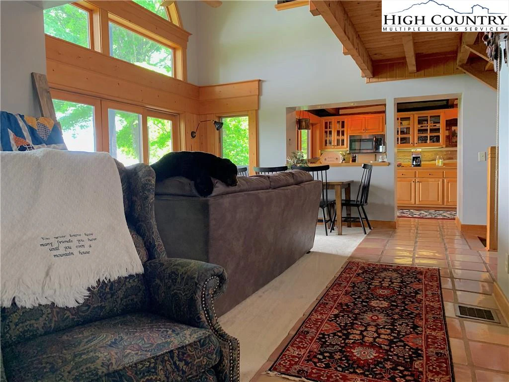 Image number 8 for the current listing