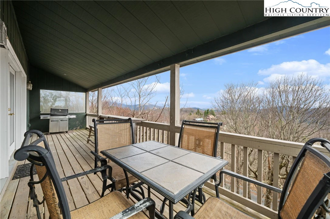 Image number 4 for the current listing