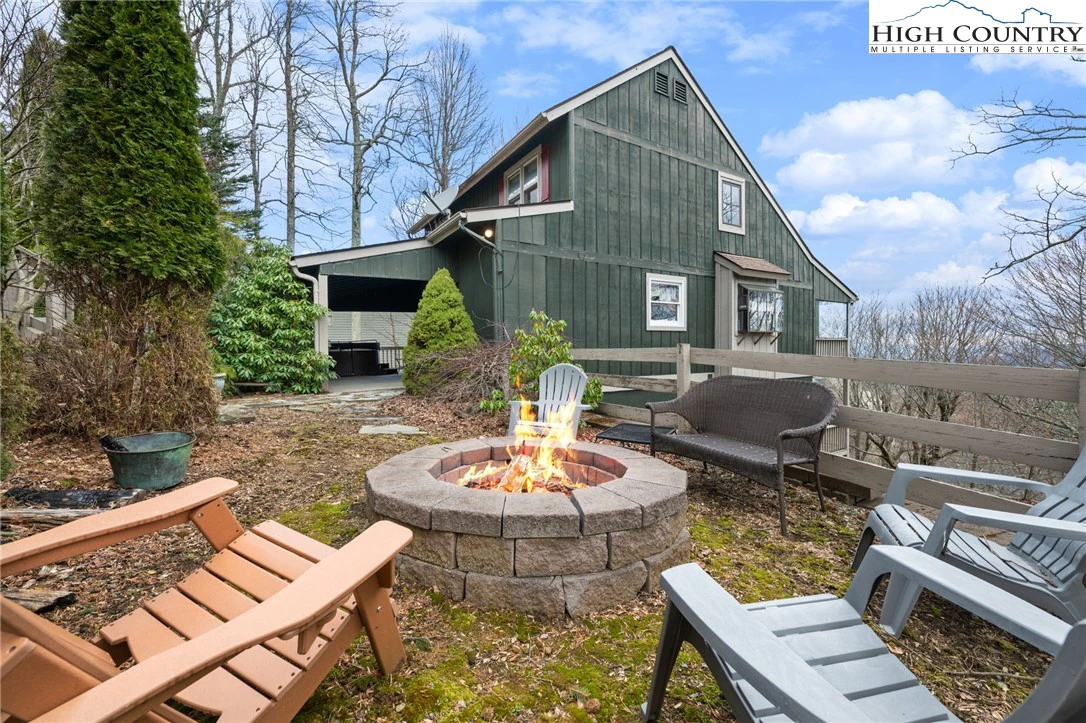 Image number 13 for the current listing