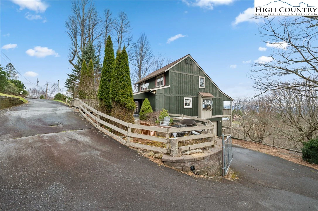 Image number 2 for the current listing