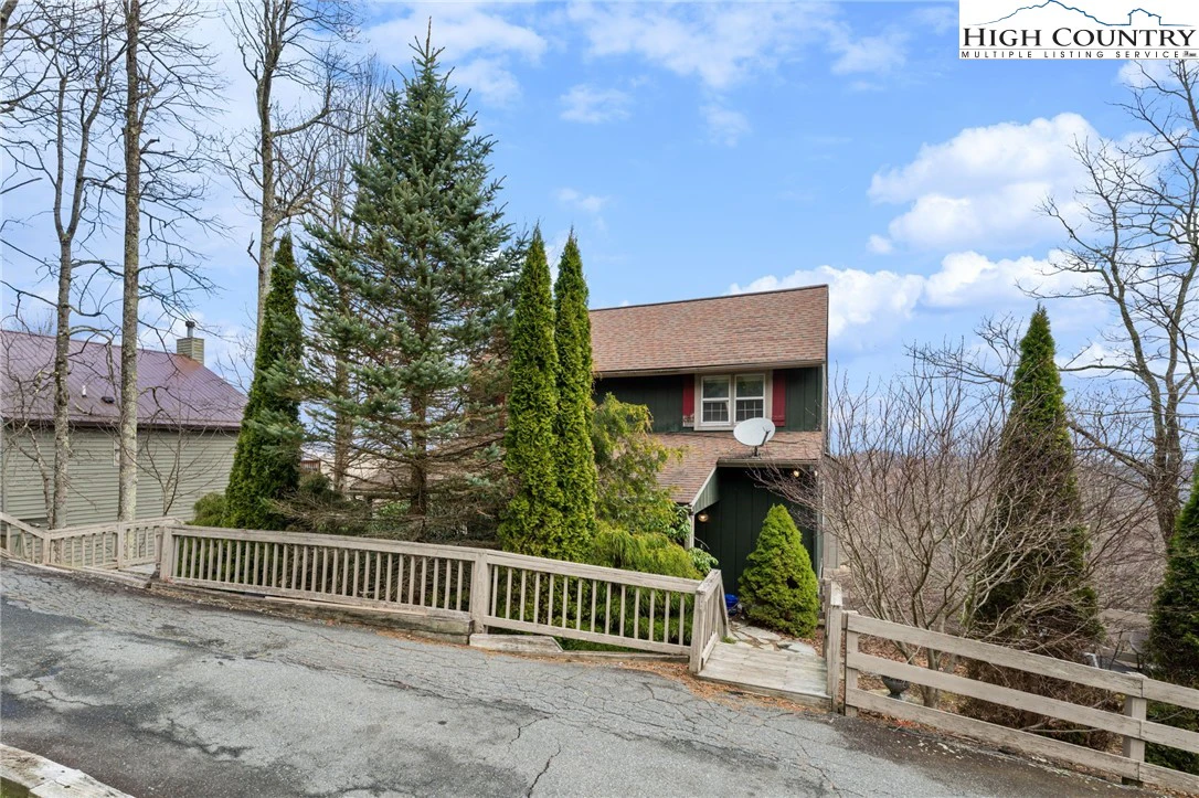 Image number 18 for the current listing