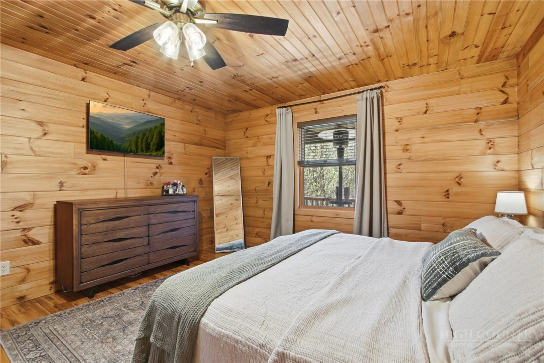 Image number 6 for the current listing