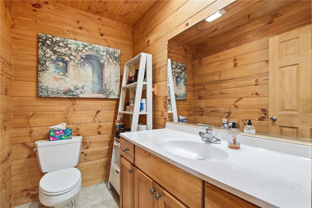 Image number 4 for the current listing