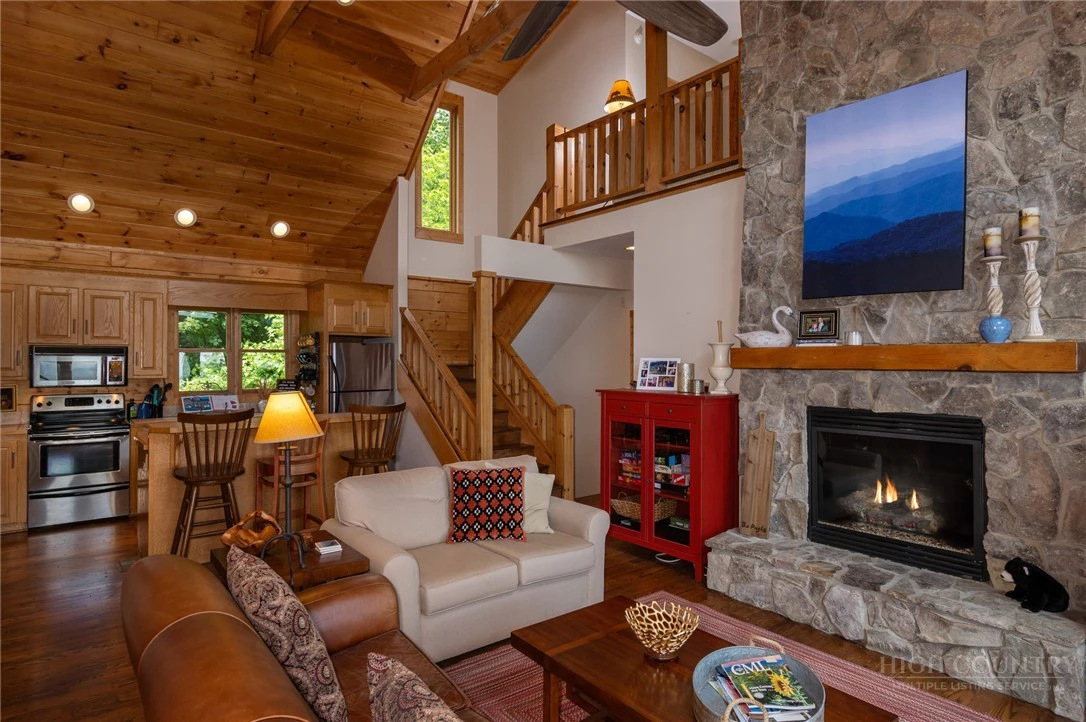 Image number 9 for the current listing