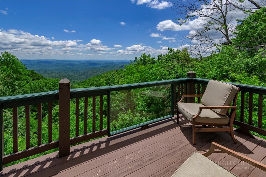 Image number 4 for the current listing