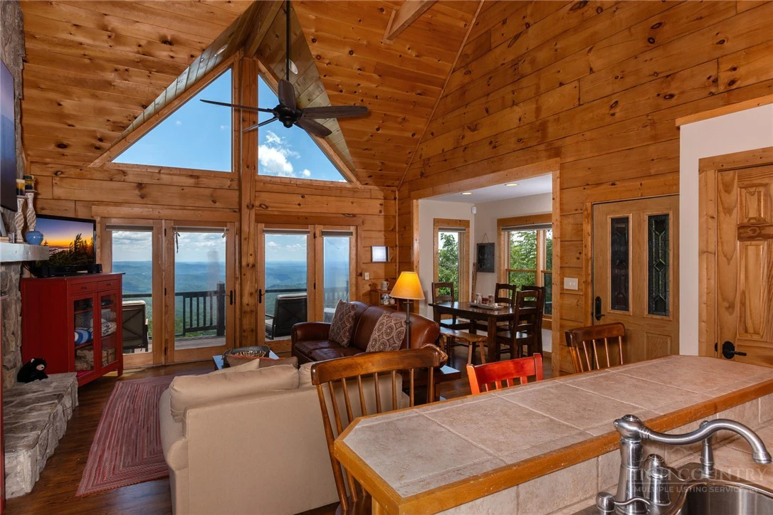 Image number 10 for the current listing
