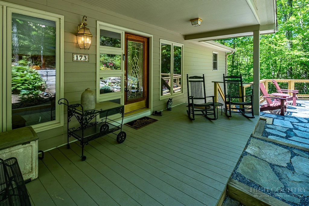Image number 4 for the current listing