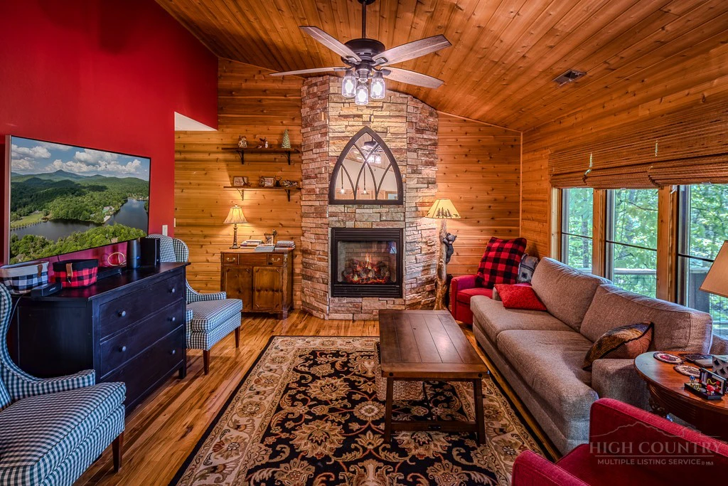 Image number 7 for the current listing