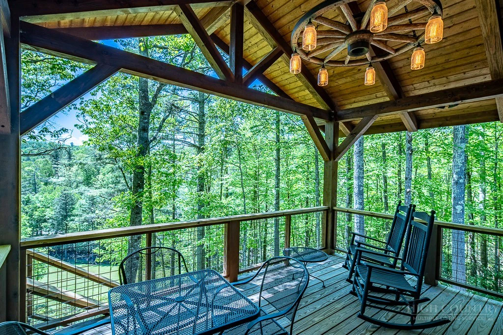 Image number 11 for the current listing