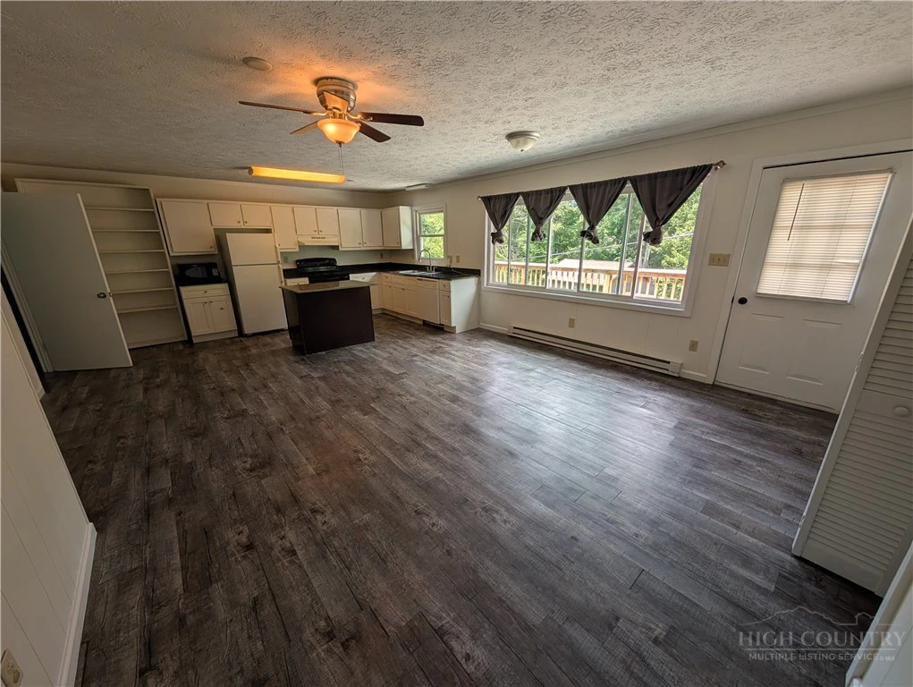 Image number 5 for the current listing