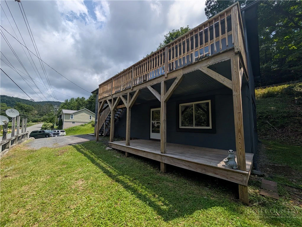 Image number 4 for the current listing