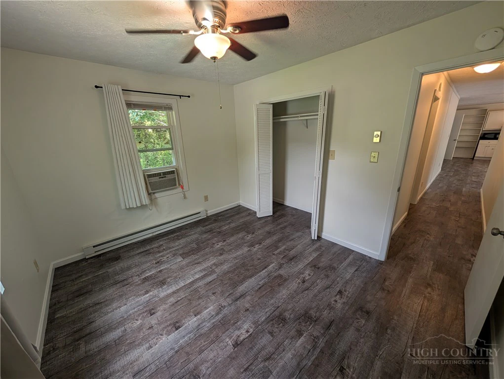 Image number 18 for the current listing