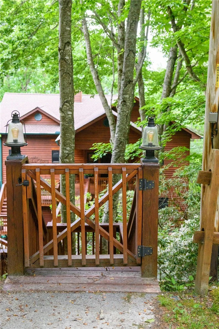 Image number 7 for the current listing