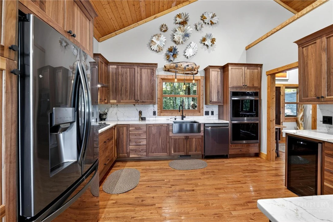 Image number 20 for the current listing