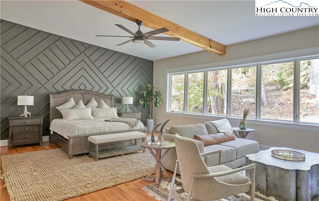 Image number 3 for the current listing