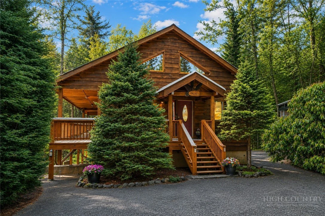 Image number 1 for the current listing
