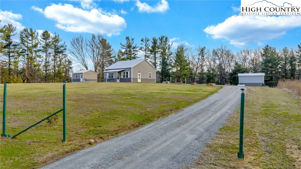 Image number 31 for the current listing