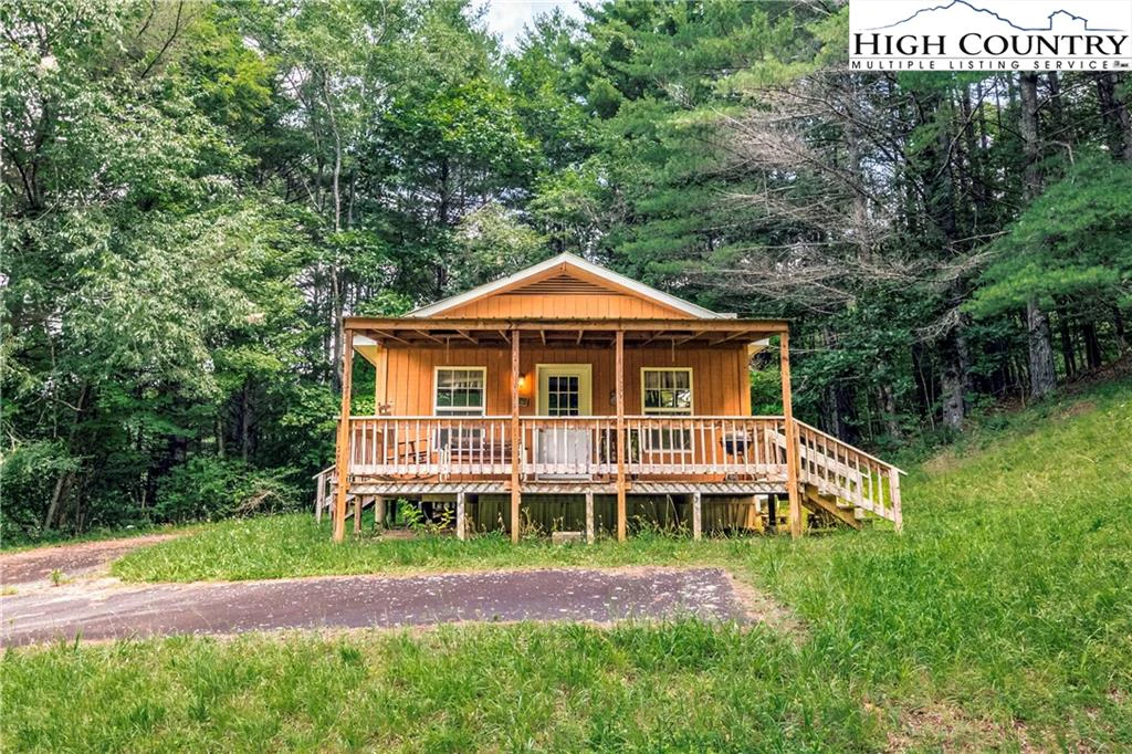 Image number 1 for the current listing