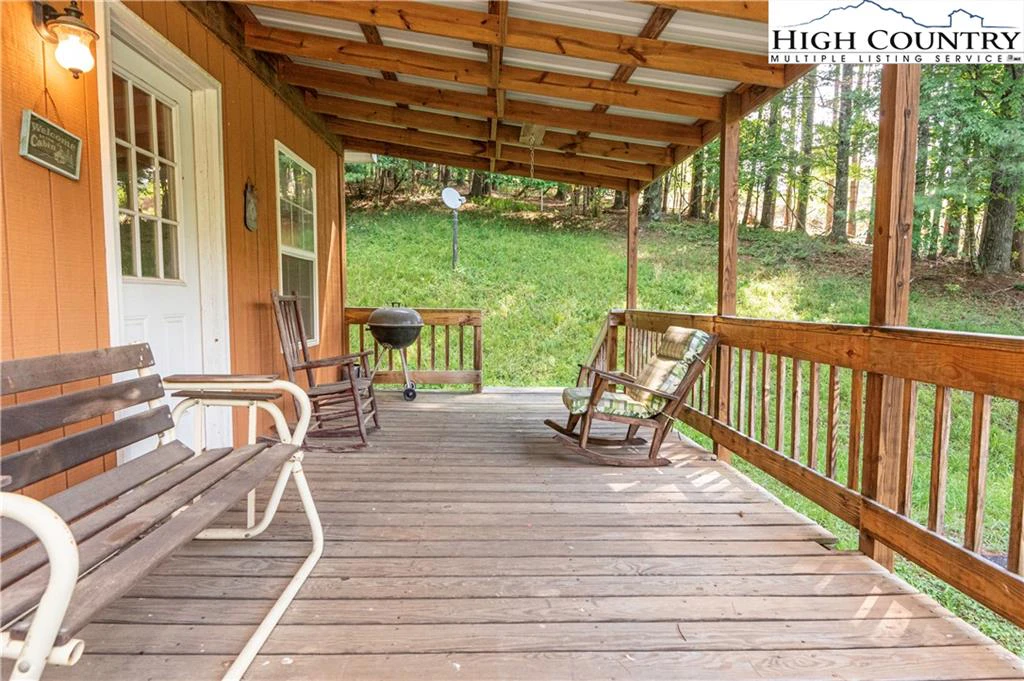 Image number 11 for the current listing