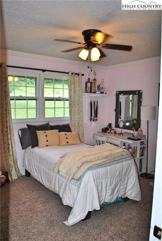 Image number 14 for the current listing