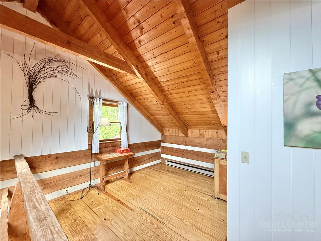 Image number 6 for the current listing