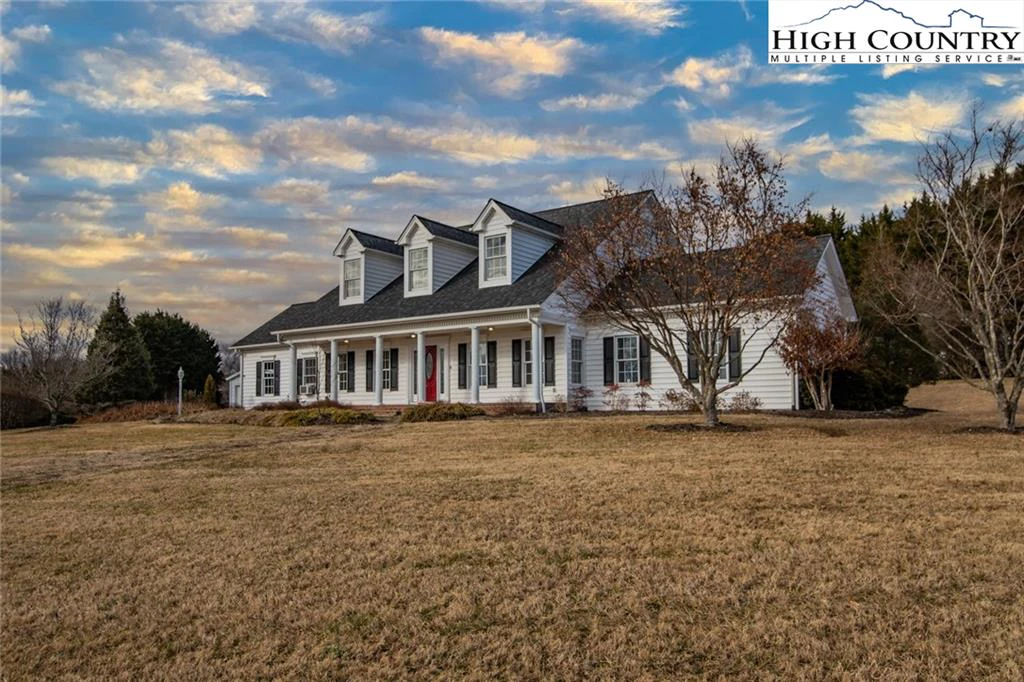 Image number 1 for the current listing