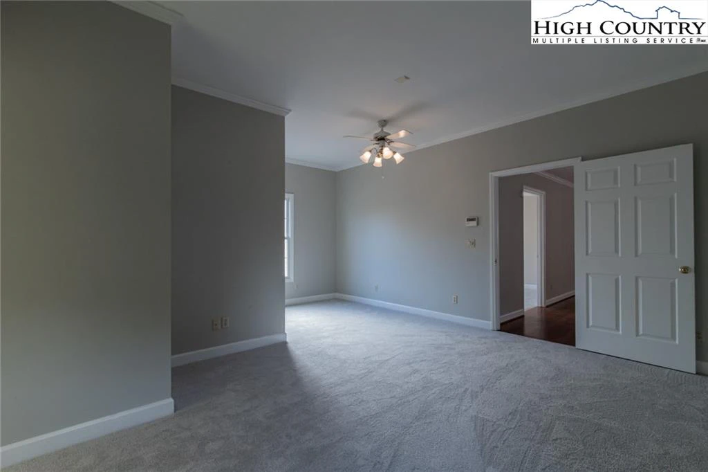 Image number 10 for the current listing
