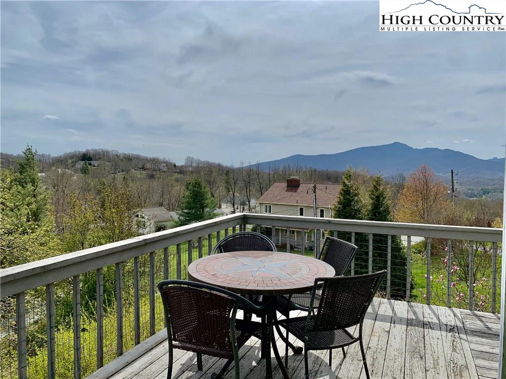 Image number 13 for the current listing